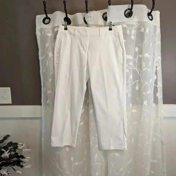 Nike Golf White Dri-Fit Ankle Pants, Size 8 - Picture 1 of 7